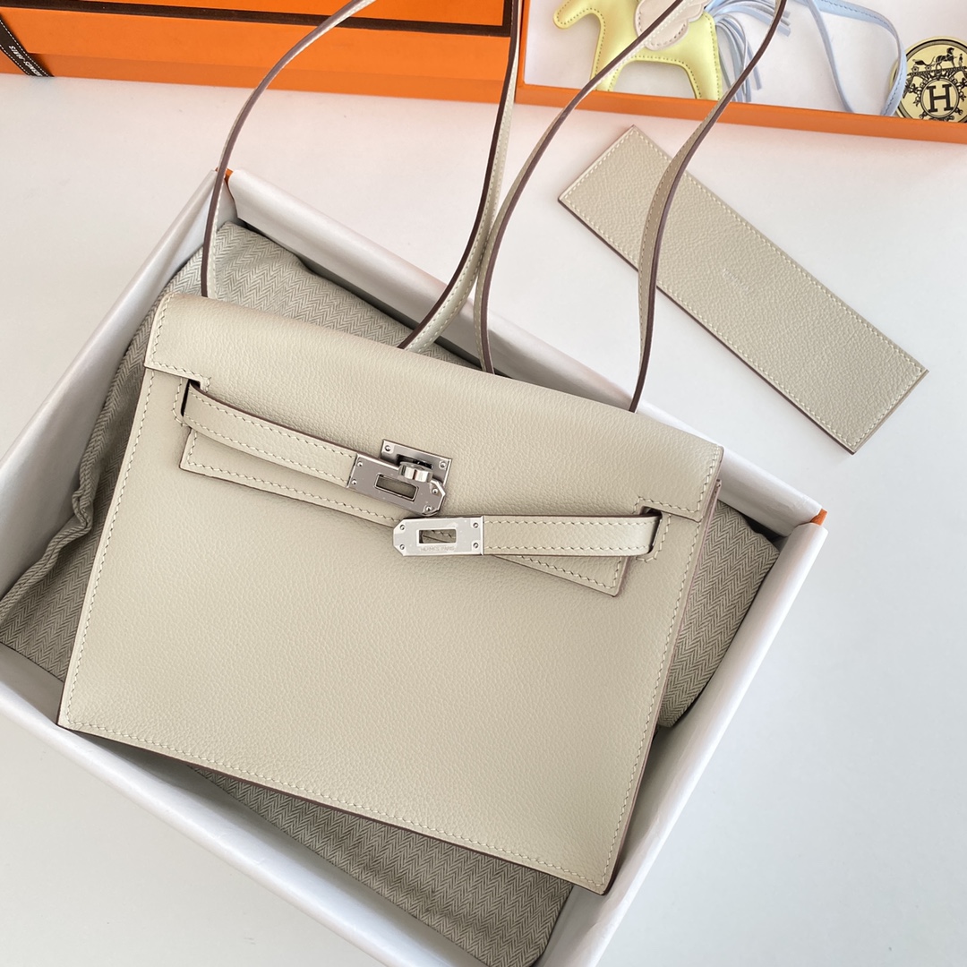 Hermes Kelly Danse Evercolor Bag In Cream White Color